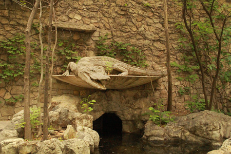 Photo of sculpture of crocodile.の写真素材