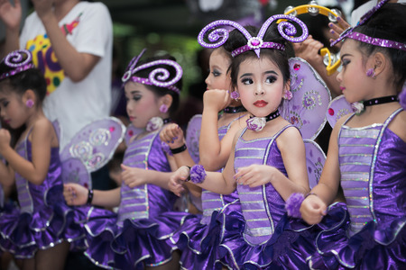 LOP BURI, THAILAND - OCTOBER 7, 2016 : Unidentified cute children cheerleaders in annual sports day on October 7, 2016 at Lop Buri  Province,Thailand.のeditorial素材