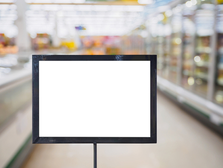 blank board with blur supermarket for backgroundの写真素材