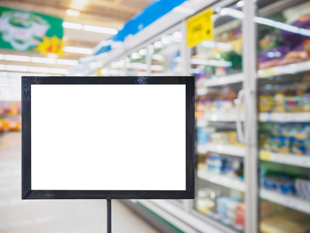 blank board with blur supermarket for backgroundの写真素材