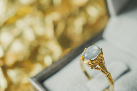 Vintage gold Jewelry blue sapphire ring in jewelry gift boxの写真素材