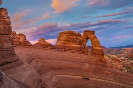 Delicate Arch against Beautiful Sunset Skyの写真素材