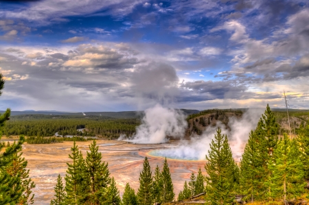 Grand Prismatic Geyser at Sunset photographed from the Hillの写真素材