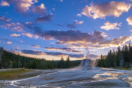 Spectacular Lone Star Geyser during Eruption - Yellowstoneの写真素材