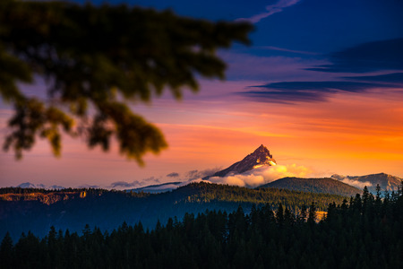 Mt Thielsen at Sunrise Crater Lake National Park Oregonの写真素材
