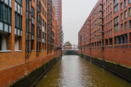 A gloomy and frosty winter day in the center of the port city ofの写真素材