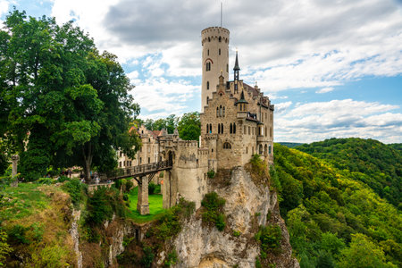 Enchanting Summer Castle View in Germanys Scenic Landscapeの写真素材