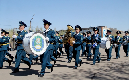 PETROPAVLOVSK  MAY  7: Public holiday "Day of the Armed Forces of Kazakhstan" May 7, 2013, Kazakhstan, a parade of soldiers and military equipment.のeditorial素材