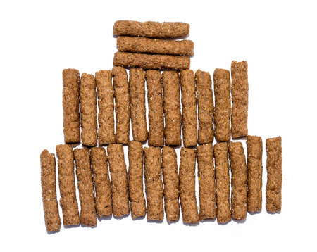 spicy rye salted crackers to beer