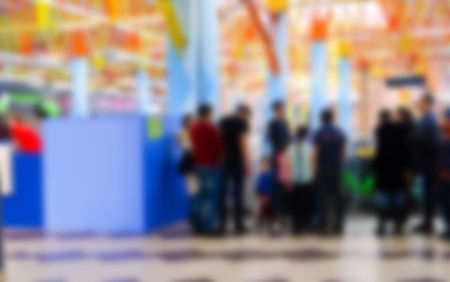 defocusing, people in the shopping mall
