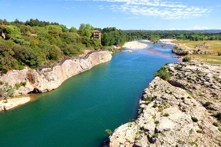 The roach in the rocks below the Pont du Gardの写真素材