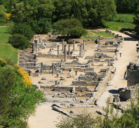 The Roman archaeological site of Glanum in Saint-RÃ©my de Provence.の写真素材