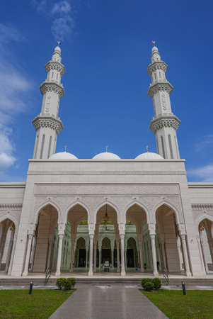 Negeri Sembilan, Malaysia - 18th September 2021 : Beautiful islamic architecture of Masjid Sri Sendayan the new and the biggest mosque in Seremban todateのeditorial素材