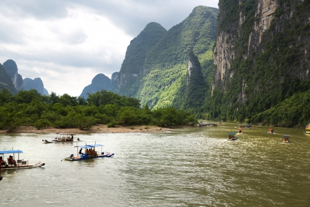 Beautiful Yu Long river Karst mountain landscape in Yangshuo のeditorial素材