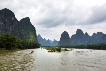 Beautiful Yu Long river Karst mountain landscape in Yangshuo のeditorial素材
