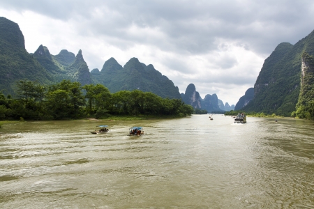 Beautiful Yu Long river Karst mountain landscape in Yangshuo のeditorial素材