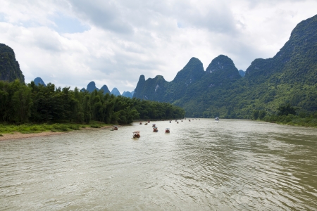 Beautiful Yu Long river Karst mountain landscape in Yangshuo のeditorial素材