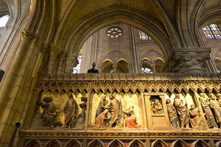 Interior view of Notre-Dame Cathedral, a historic Catholic cathedral considered to be one of the finest examples of French Gothic architecture in Paris, Franceのeditorial素材