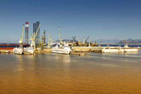 PALERMO, ITALY, August 3, 2011: The harbor at sunsetのeditorial素材