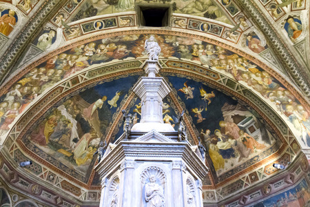 Cathedral interior, dedicated to the Assumption of the Blessed Virgin Mary. Siena. Italyのeditorial素材