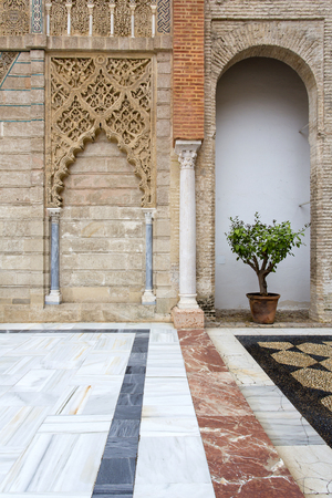 Real Alcazar in Seville. Detail in Real Alcazarのeditorial素材