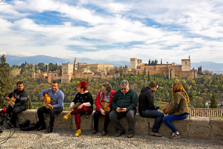 View of the Alhambra from Mirador de San Nicolasのeditorial素材
