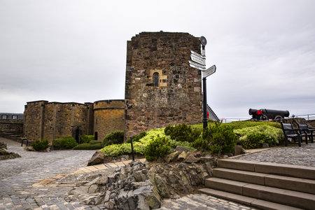 EDINBURGH, SCOTLAND 2022 August 22: Edinburgh Castle is an ancient fortress, from its position on top of the castle rock it dominates the panorama of the city of Edinburghのeditorial素材