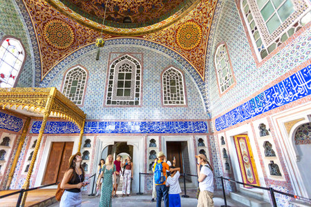 ISTANBUL, TURKEY 2023 August 03: Beautiful view of the famous Topkapi Palace in Istanbul, Turkiyeのeditorial素材