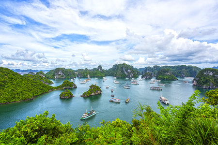 Emerald waters and limestone giants of Ha Long Bay, Vietnamの写真素材
