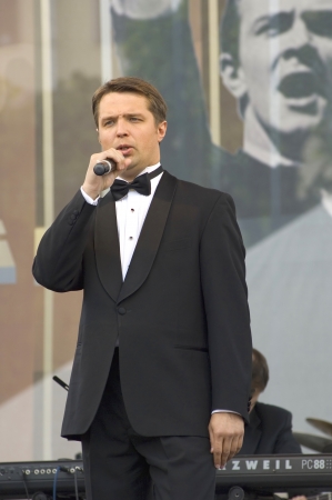 S  PETERSBURG - JUNE 11  Singer, baritone of Mariinsky theatre Vladimir Tselebrovsky on memoriam concert of M  Magomaev on June 11, 2012 in S  Petersburg, Russiaのeditorial素材