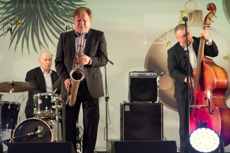 MOSCOW - DECEMBER 26: Russian musician Igor Butman  on a New Year concert on December 26, 2013 in Moscow, Russiaのeditorial素材