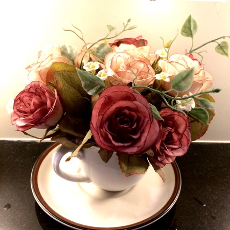 Roses in coffee cupの素材