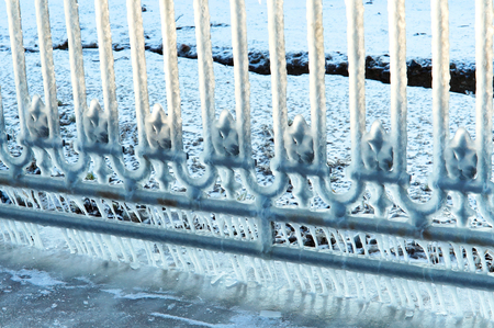 frozen items, cold day, frozen, icy, ice-coveredの写真素材