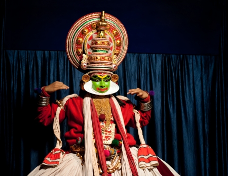 THEKKADY , INDIA - FEBRUARY 19   Indian actor performing traditional dance drama Kathakali on February 19, 2013 at Mudra Center  Actor performs Arjuna  pacha  character of Ramayana  India, Keralaのeditorial素材