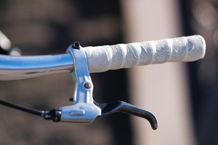 Hand brake on a bikeÂ´s handlebar