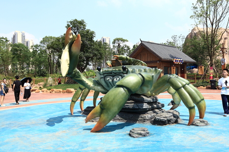 Crab statue in an amusement parkのeditorial素材