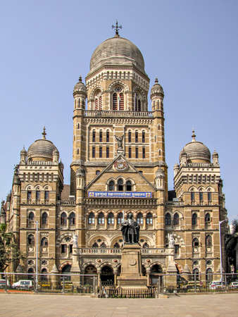 Heritage structure of old Mumbai Corporation building, Maharashtra, India with a clear background.のeditorial素材