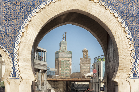 The Blue Gate, the main entrance to the old medina, Fes el Bali, in Fez, Morocco. The Moorish-style gate was built in 1913のeditorial素材