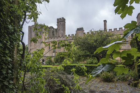 SUDELEY CASTLE, WINCHCOMBE, GLOUCESTERSHIRE, ENGLAND - MAY, 26 2018: 16th century Sudeley Castle and its gardens in Winchcombe, Gloucestershire, Cotswolds, Englandのeditorial素材