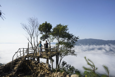 Hang Kia sea of cloud in Hoa Binh province northern Vietnamのeditorial素材