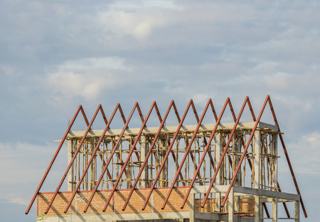 Structural steel roof using steel frames of building residential construction