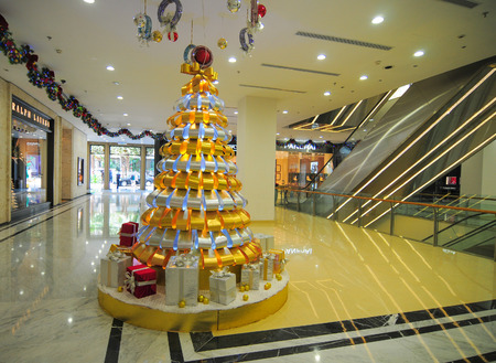 HO CHI MINH CITY, VIETNAM - SEP 10, 2014. Inside of the Vincom Shopping Mall in Saigon, Vietnam.のeditorial素材