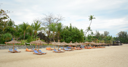 Ngapali, Myanmar - Jan 16, 2015. Tourists enjoying on beautiful beach in Ngapali on the west coast (Bengal Bay) of Myanmar (Burma).のeditorial素材