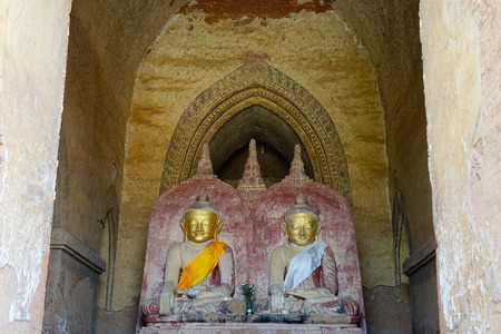 Bagan, Myanmar - Feb 18, 2016. Buddha statues in the temple at Bagan, Myanmar. There is over 10,000 Buddhist temples and monasteries were constructed in the Bagan.のeditorial素材