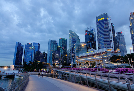 Singapore - Dec 14, 2015. Modern buildings at night in business district in Singapore.のeditorial素材