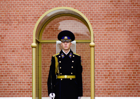 Moscow, Russia - Oct 4, 2016. Unidentified guard stands at the Tomb of the Unknown Soldier in Moscow, Russia. Tomb is dedicated to the Soviet soldiers killed during World War II.のeditorial素材