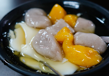 Chinese and Taiwanese traditional famous tofu - sweet tofu with sticky rice.の写真素材