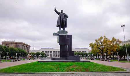 Saint Petersburg, Russia - Oct 5, 2016. Lenin Monument on the square in Saint Petersburg, Russia. St Petersburg is Russia second-largest city after Moscow, with 5 million inhabitants.のeditorial素材