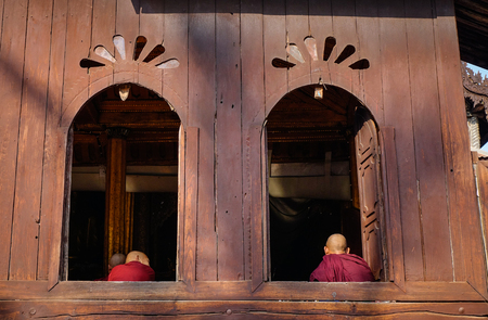 Nyaungshwe, Myanmar - Feb 14, 2016. Novice monks at Shwe Yan Pyay Monastery in Nyaungshwe, Myanmar. Nyaungshwe is a township of Taunggyi in the Shan State of Myanmar.のeditorial素材