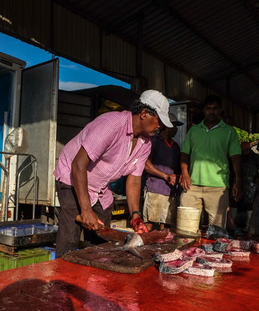 Colombo, Sri Lanka - Sep 5, 2015. Vendors at fishing market in Colombo, Sri Lanka. Colombo is the commercial capital and largest city of Sri Lanka, with a population of 5.6 million.のeditorial素材